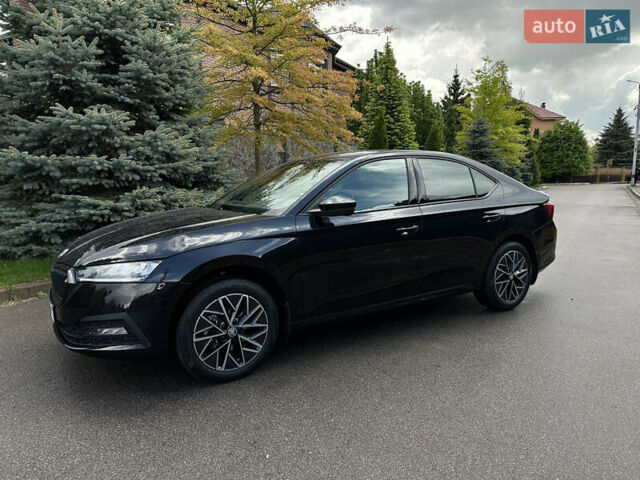 Черный Шкода Октавия, объемом двигателя 1.6 л и пробегом 18 тыс. км за 27500 $, фото 2 на Automoto.ua