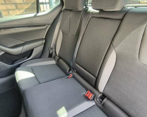 Черный Шкода Октавия, объемом двигателя 1.4 л и пробегом 18 тыс. км за 27500 $, фото 3 на Automoto.ua