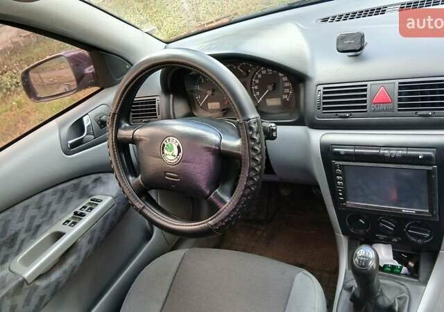 Фиолетовый Шкода Октавия, объемом двигателя 1.6 л и пробегом 210 тыс. км за 3600 $, фото 1 на Automoto.ua