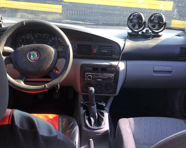 Фіолетовий Шкода Октавія, об'ємом двигуна 1.6 л та пробігом 347 тис. км за 2500 $, фото 5 на Automoto.ua