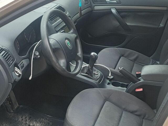 Коричневый Шкода Октавия, объемом двигателя 1.9 л и пробегом 318 тыс. км за 2450 $, фото 13 на Automoto.ua