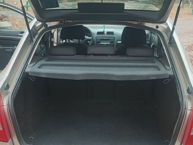 Коричневый Шкода Октавия, объемом двигателя 1.9 л и пробегом 318 тыс. км за 2450 $, фото 15 на Automoto.ua