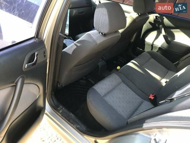 Коричневый Шкода Октавия, объемом двигателя 1.9 л и пробегом 330 тыс. км за 5200 $, фото 3 на Automoto.ua