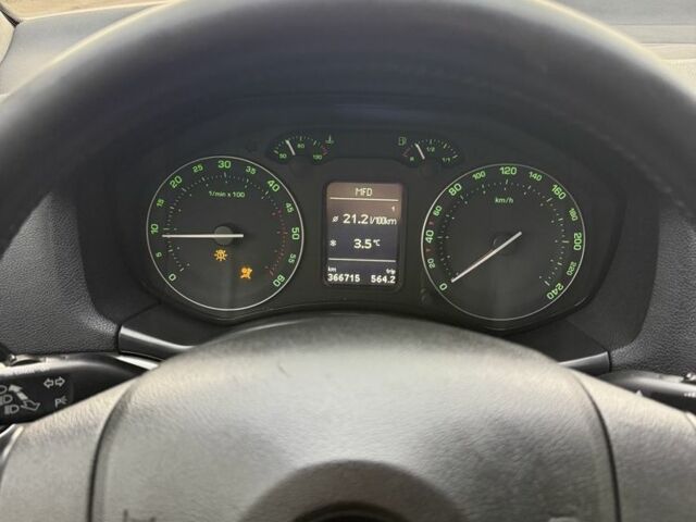 Коричневый Шкода Октавия, объемом двигателя 2 л и пробегом 290 тыс. км за 3150 $, фото 12 на Automoto.ua