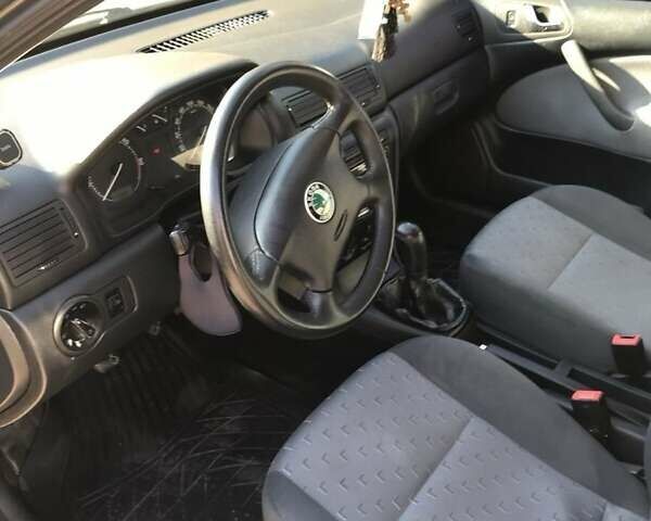 Коричневый Шкода Октавия, объемом двигателя 1.9 л и пробегом 330 тыс. км за 5200 $, фото 4 на Automoto.ua