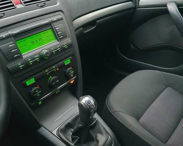 Шкода Октавія 2008 у Рівному на Automoto.ua Коричневий Шкода Октавія, об'ємом двигуна 1.6 л та пробігом 251 тис. км за 6650 $, фото 41 на Automoto.ua