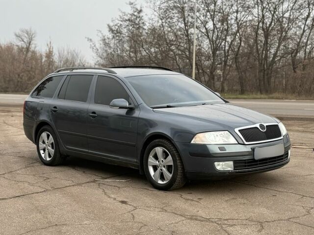 Коричневый Шкода Октавия, объемом двигателя 2 л и пробегом 290 тыс. км за 3150 $, фото 4 на Automoto.ua