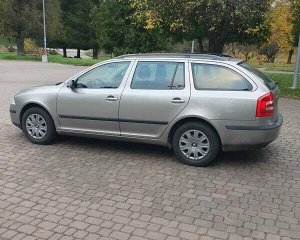 Шкода Октавія 2008 у Рівному на Automoto.ua Коричневий Шкода Октавія, об'ємом двигуна 1.6 л та пробігом 251 тис. км за 6650 $, фото 8 на Automoto.ua