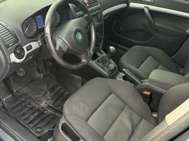 Коричневый Шкода Октавия, объемом двигателя 2 л и пробегом 290 тыс. км за 3150 $, фото 9 на Automoto.ua