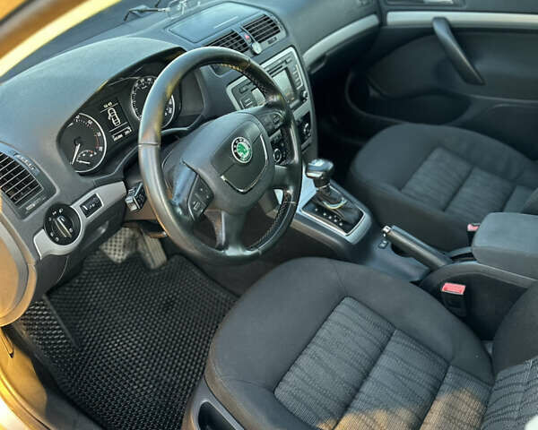 Шкода Октавия 2009 в Львове на Automoto.ua Коричневый Шкода Октавия, объемом двигателя 1.4 л и пробегом 265 тыс. км за 7500 $, фото 40 на Automoto.ua
