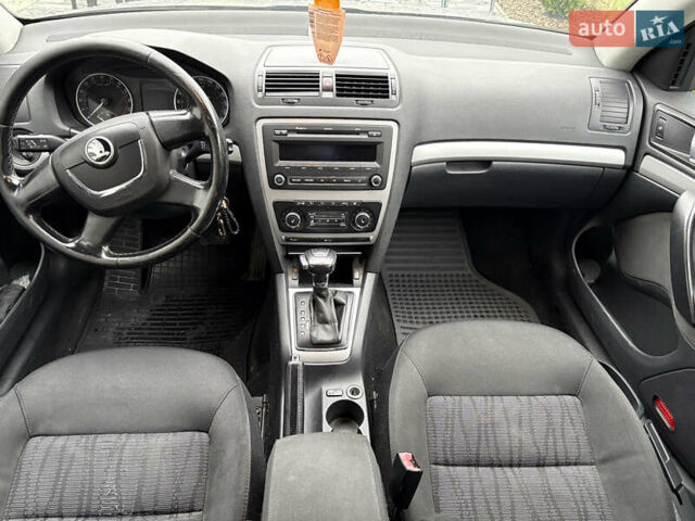 Коричневый Шкода Октавия, объемом двигателя 1.6 л и пробегом 281 тыс. км за 7200 $, фото 18 на Automoto.ua