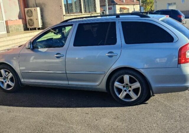 Коричневый Шкода Октавия, объемом двигателя 1.6 л и пробегом 180 тыс. км за 3500 $, фото 2 на Automoto.ua