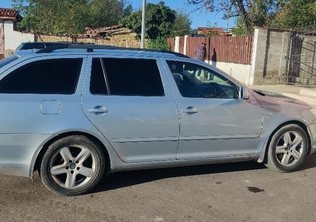 Коричневый Шкода Октавия, объемом двигателя 1.6 л и пробегом 180 тыс. км за 3500 $, фото 1 на Automoto.ua