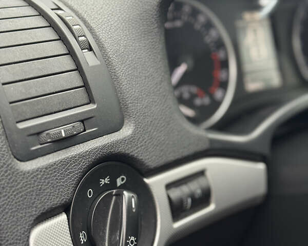 Шкода Октавия 2011 в Надворной на Automoto.ua Коричневый Шкода Октавия, объемом двигателя 1.6 л и пробегом 260 тыс. км за 7499 $, фото 37 на Automoto.ua