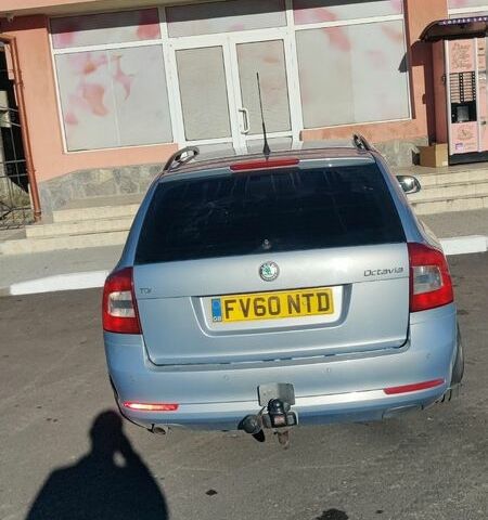 Коричневый Шкода Октавия, объемом двигателя 1.6 л и пробегом 180 тыс. км за 3500 $, фото 4 на Automoto.ua