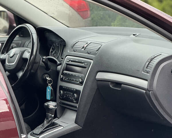 Шкода Октавия 2011 в Надворной на Automoto.ua Коричневый Шкода Октавия, объемом двигателя 1.6 л и пробегом 260 тыс. км за 7499 $, фото 43 на Automoto.ua