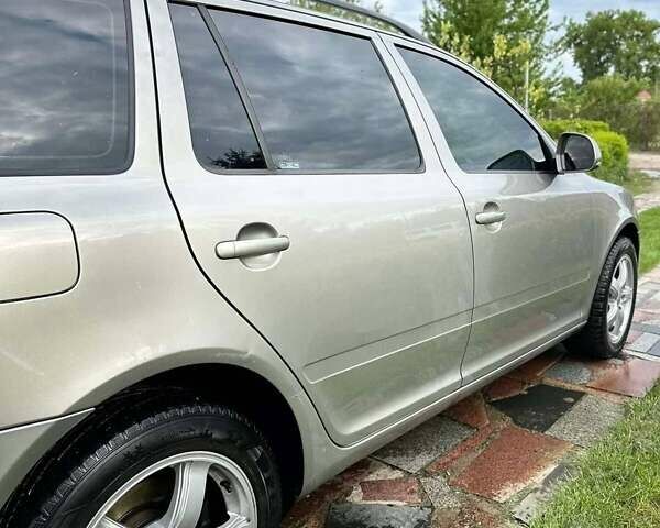Коричневий Шкода Октавія, об'ємом двигуна 2 л та пробігом 289 тис. км за 7700 $, фото 5 на Automoto.ua