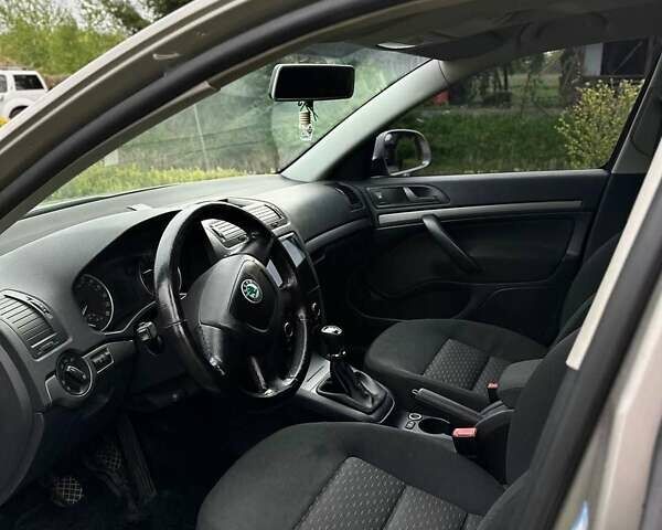 Коричневий Шкода Октавія, об'ємом двигуна 2 л та пробігом 289 тис. км за 7700 $, фото 3 на Automoto.ua