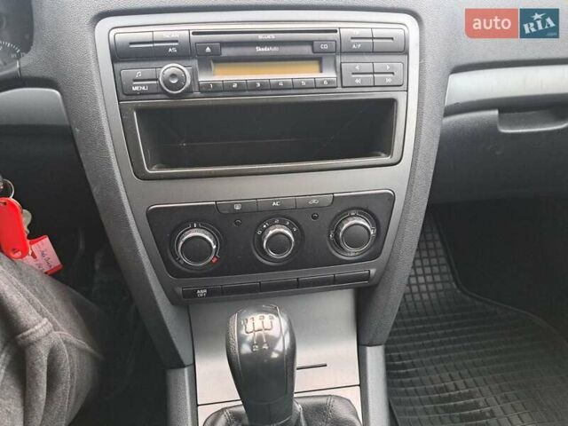 Коричневий Шкода Октавія, об'ємом двигуна 1.6 л та пробігом 189 тис. км за 8550 $, фото 14 на Automoto.ua