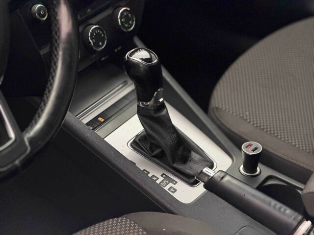 Коричневий Шкода Октавія, об'ємом двигуна 1.6 л та пробігом 185 тис. км за 9800 $, фото 17 на Automoto.ua