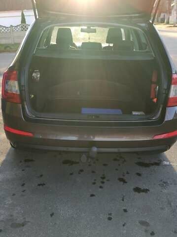 Коричневый Шкода Октавия, объемом двигателя 1.6 л и пробегом 305 тыс. км за 8500 $, фото 6 на Automoto.ua