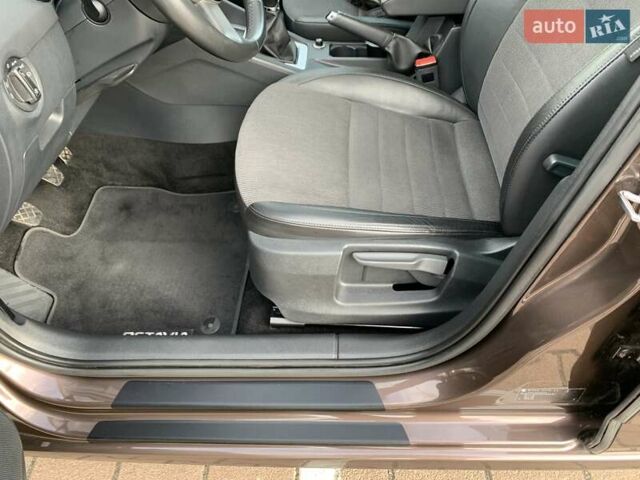 Коричневый Шкода Октавия, объемом двигателя 1.97 л и пробегом 193 тыс. км за 13200 $, фото 25 на Automoto.ua