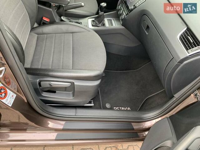 Коричневый Шкода Октавия, объемом двигателя 1.97 л и пробегом 193 тыс. км за 13200 $, фото 40 на Automoto.ua