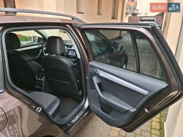 Коричневый Шкода Октавия, объемом двигателя 1.97 л и пробегом 256 тыс. км за 10900 $, фото 5 на Automoto.ua