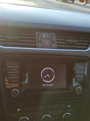 Коричневый Шкода Октавия, объемом двигателя 1.6 л и пробегом 305 тыс. км за 8500 $, фото 10 на Automoto.ua