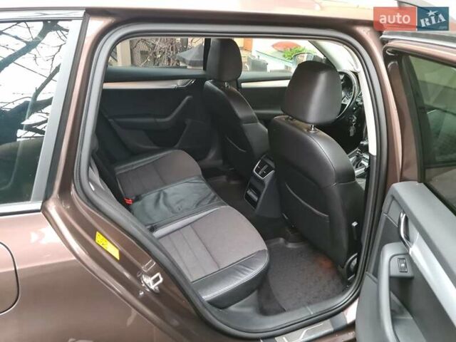 Коричневый Шкода Октавия, объемом двигателя 1.97 л и пробегом 256 тыс. км за 10900 $, фото 4 на Automoto.ua