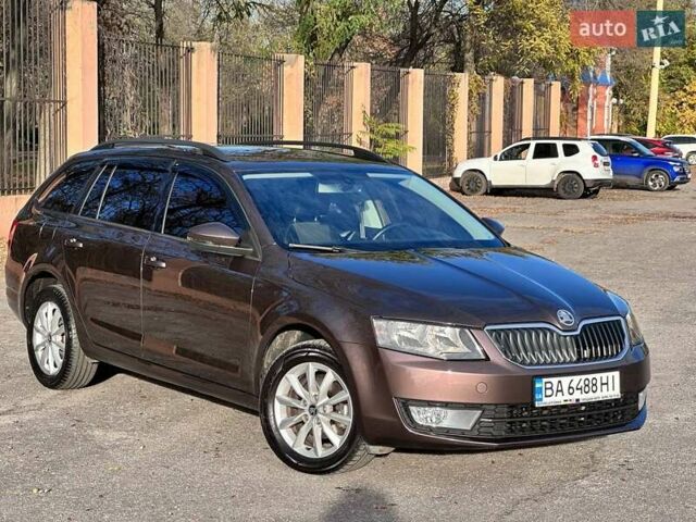 Коричневый Шкода Октавия, объемом двигателя 1.6 л и пробегом 232 тыс. км за 12200 $, фото 5 на Automoto.ua