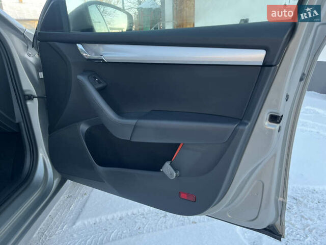 Коричневый Шкода Октавия, объемом двигателя 2 л и пробегом 315 тыс. км за 9350 $, фото 44 на Automoto.ua