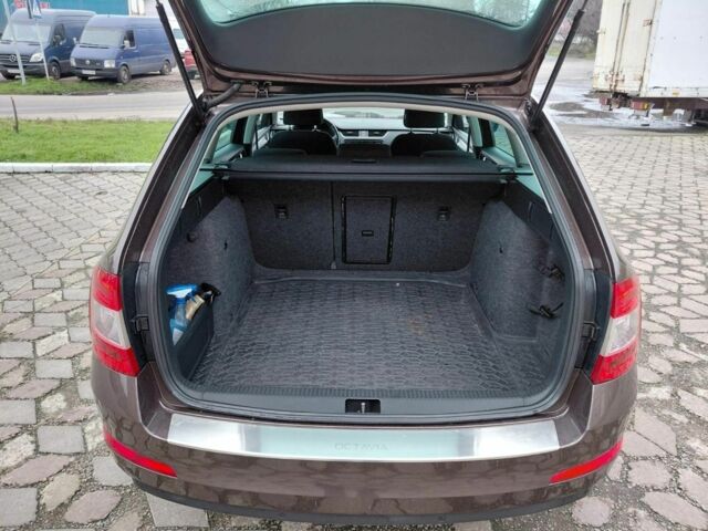 Коричневий Шкода Октавія, об'ємом двигуна 2 л та пробігом 241 тис. км за 10715 $, фото 4 на Automoto.ua