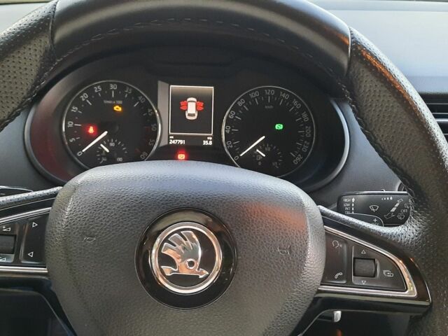 Коричневый Шкода Октавия, объемом двигателя 2 л и пробегом 247 тыс. км за 11300 $, фото 7 на Automoto.ua