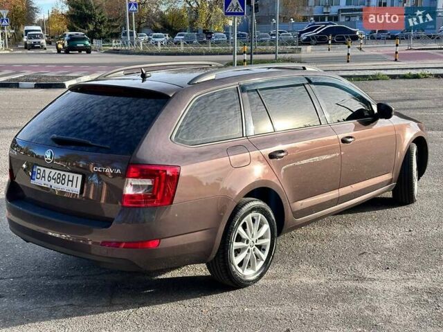 Коричневый Шкода Октавия, объемом двигателя 1.6 л и пробегом 232 тыс. км за 12200 $, фото 4 на Automoto.ua