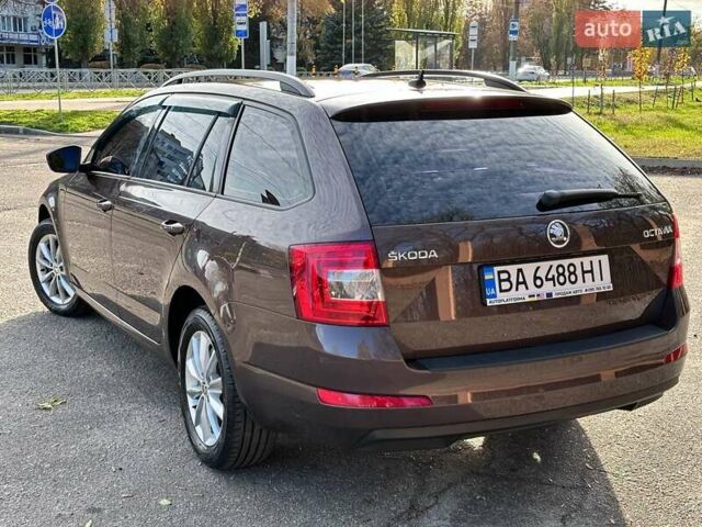 Коричневый Шкода Октавия, объемом двигателя 1.6 л и пробегом 232 тыс. км за 12200 $, фото 7 на Automoto.ua