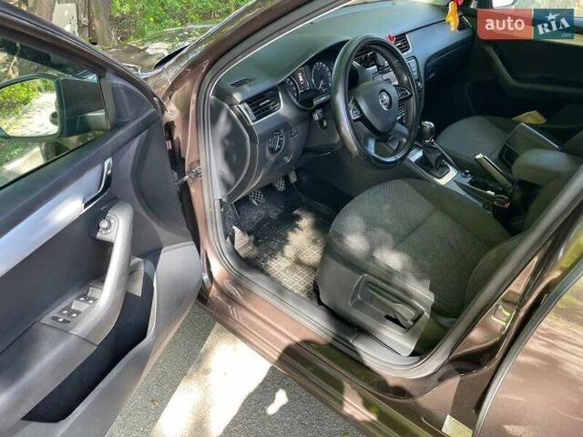 Коричневый Шкода Октавия, объемом двигателя 1.6 л и пробегом 267 тыс. км за 10199 $, фото 27 на Automoto.ua