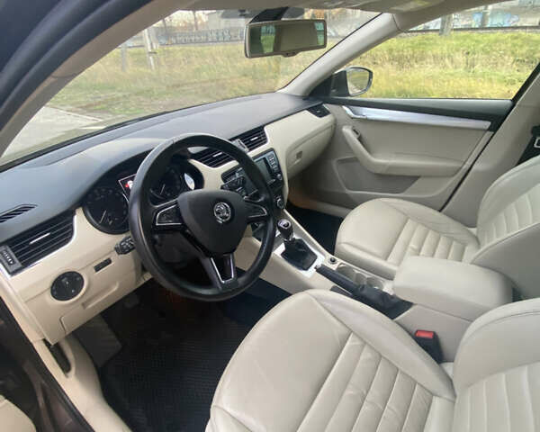 Коричневий Шкода Октавія, об'ємом двигуна 1.6 л та пробігом 200 тис. км за 13100 $, фото 7 на Automoto.ua