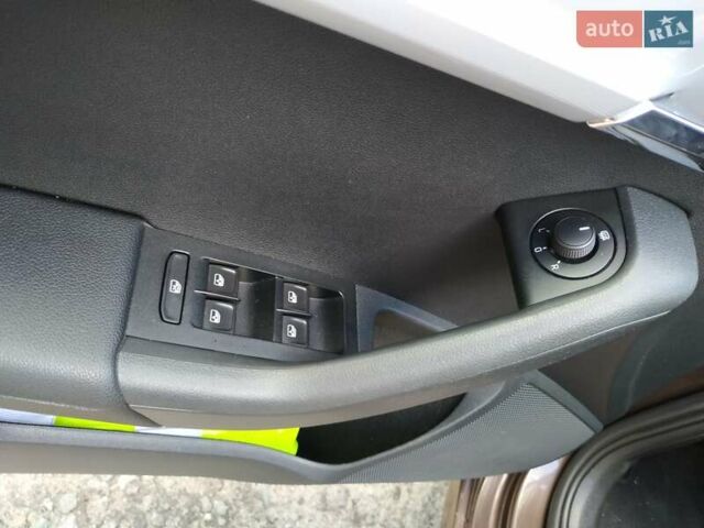 Коричневый Шкода Октавия, объемом двигателя 1.6 л и пробегом 249 тыс. км за 11900 $, фото 11 на Automoto.ua