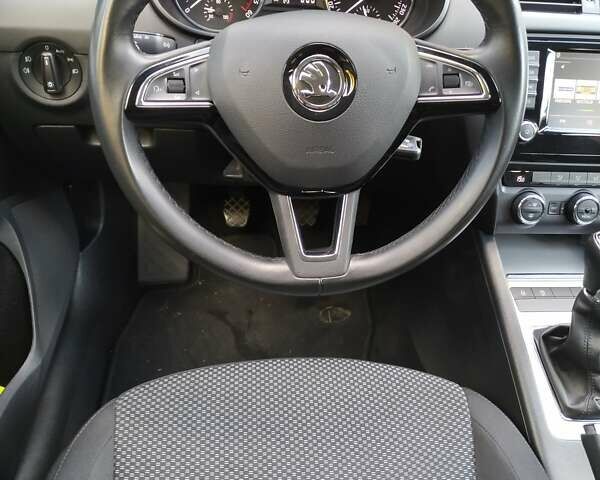 Коричневый Шкода Октавия, объемом двигателя 1.6 л и пробегом 249 тыс. км за 11900 $, фото 18 на Automoto.ua