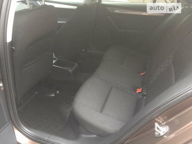 Коричневий Шкода Октавія, об'ємом двигуна 1.6 л та пробігом 147 тис. км за 15000 $, фото 14 на Automoto.ua