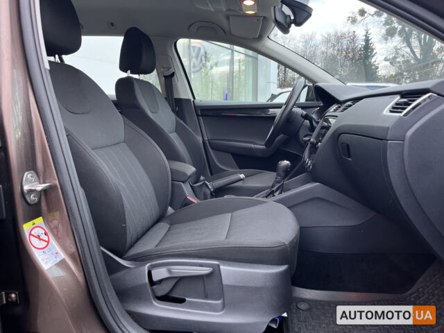 Коричневий Шкода Октавія, об'ємом двигуна 1.6 л та пробігом 103 тис. км за 18500 $, фото 29 на Automoto.ua