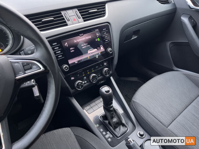 Коричневий Шкода Октавія, об'ємом двигуна 1.6 л та пробігом 103 тис. км за 18500 $, фото 15 на Automoto.ua