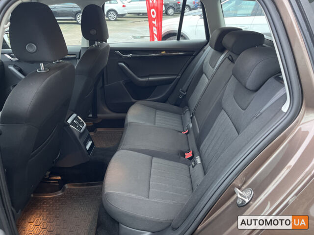 Коричневий Шкода Октавія, об'ємом двигуна 1.6 л та пробігом 103 тис. км за 18500 $, фото 19 на Automoto.ua