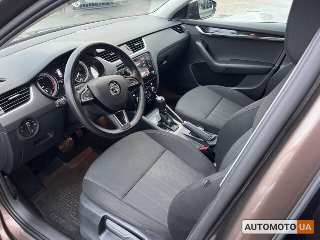 Коричневий Шкода Октавія, об'ємом двигуна 1.6 л та пробігом 103 тис. км за 18500 $, фото 7 на Automoto.ua