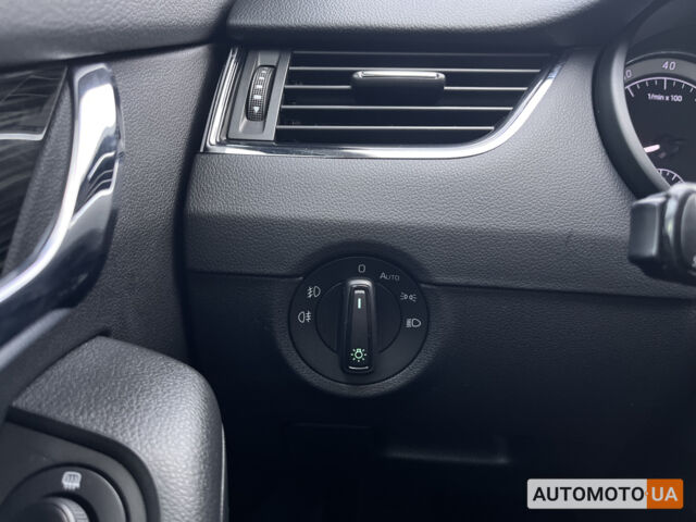 Коричневий Шкода Октавія, об'ємом двигуна 1.6 л та пробігом 103 тис. км за 18500 $, фото 10 на Automoto.ua