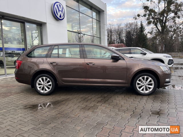 Коричневий Шкода Октавія, об'ємом двигуна 1.6 л та пробігом 103 тис. км за 18500 $, фото 4 на Automoto.ua