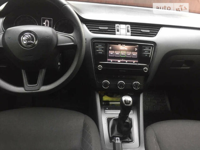 Коричневий Шкода Октавія, об'ємом двигуна 1.6 л та пробігом 147 тис. км за 15000 $, фото 1 на Automoto.ua