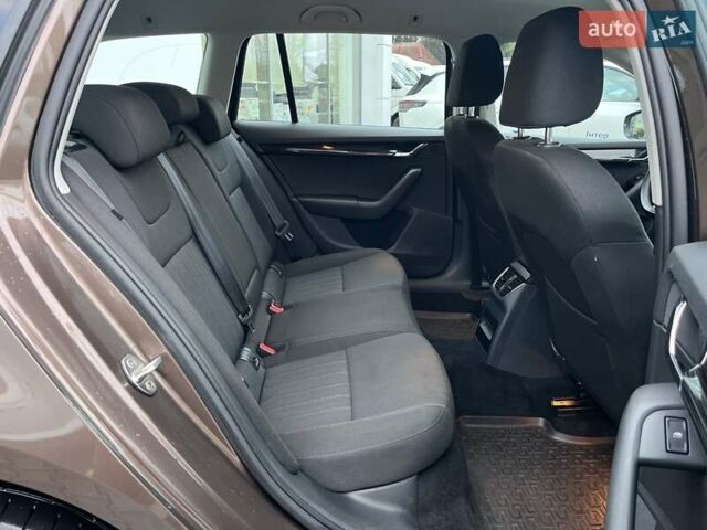 Коричневий Шкода Октавія, об'ємом двигуна 1.6 л та пробігом 103 тис. км за 18900 $, фото 27 на Automoto.ua