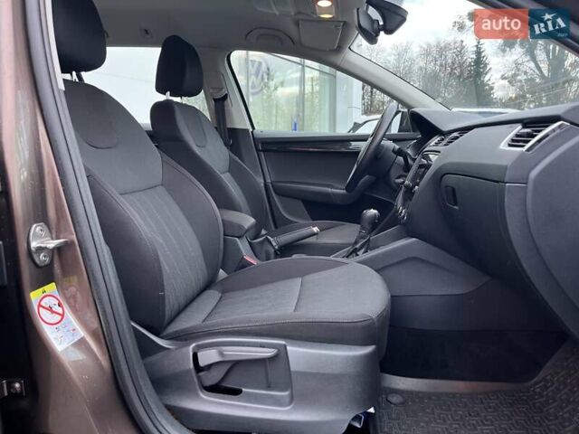 Коричневий Шкода Октавія, об'ємом двигуна 1.6 л та пробігом 103 тис. км за 18900 $, фото 32 на Automoto.ua